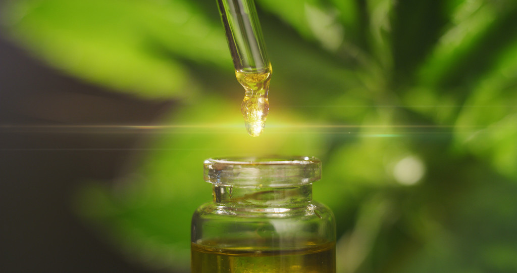 Top 10 Best Health Benefits of Using CBD Oil﻿